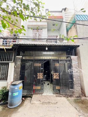 nhà đẹp 4*13,5m 2/ngắn võ văn vân 2pn 2wc lh xem nhà