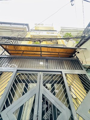 bán nhà 4 tầng,xe hơi đỗ cửa, cách đường võ văn ngân 15m, nhà mới đẹp ở ngay, vuông vứt không lỗi.