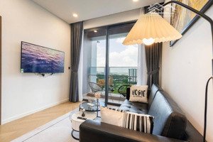 cần cho thuê gấp căn hộ rivera park sg. dt: 88m2, 2pn, 2wc. giá 18tr/th. lh: 