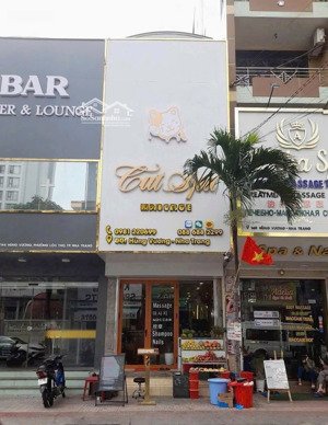 bán nhà khu phố tây sầm uất giá rất tốt đầu tư, mặt tiền đường hùng vương sát biển