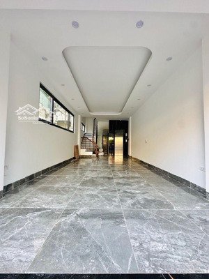 chính chủ bán nhà tân mai, 43m2, 6 tầng, ô tô, thang máy, tiềm năng phát triển, nhà mới ở ngay