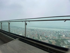chuyển nhượng căn penhouse view trực diện sông hồng cực mãn nhãn, giá chỉ 150tr/m2. 