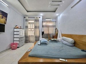 bán nhà 3 lầu- đường 48, thủ đức, 6,6 tỷ, 66 m2, đẹp, nhiều tiện ích