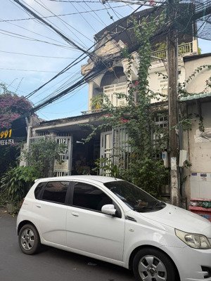 nhà 1 trệt 1 lầu ngang 6,5m giá chỉ 5,35 tỷ phường bình đa có rẻ quá không khách ơi