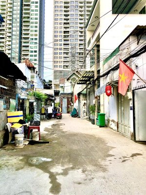 nhà đẹp giá rẻ p. tân phú; 82m2; đường 6m; sát phú mỹ hưng; 4pn, sẵn thu nhập 13tr/t; giá 6.6tỷ tl