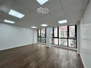 cho thuê văn phòng tại trần phú - hà đông, dt 60m2/tầng, sàn thông như ảnh