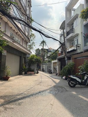 nhà 3 tầng - dtsd 54m2 - nhà mới chỉ 2.999 tỷ- hẻm chà bá đường chính nguyễn thị tần