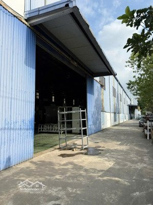 bán kho nhà xưởng cụm công nghiệp lại yên hoài đức dt:4400m víp víp lh: 