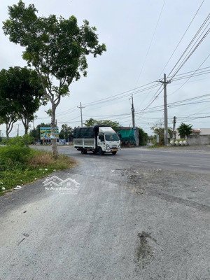 kẹt tiền bán gấp cuối năm 2025 
cần bán lô đất góc 2 mặt tiền cực đẹp tại