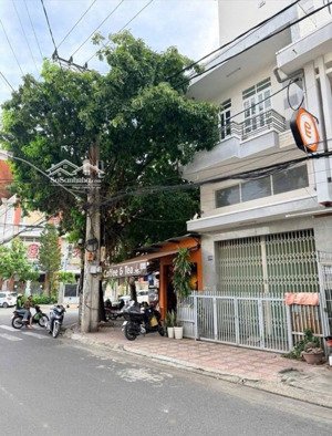 bán nhà 2,5 tầng mặt tiền đường trương định tp nha trang chỉ 9.5 tỷ