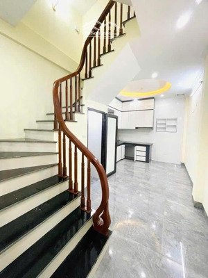chính chủ bán nhà riêng cổ nhuế, bắc từ liêm. dt 36.9m2 x 4 tầng. giá nhỉnh 8 tỷ, sổ hồng trao tay