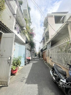 nhà 3pn, 2wc, 110m2 tại trường chinh, q. tân bình, giá ưu đãi 10 tỷ vnd