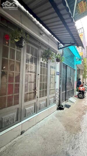 Nhà xinh sổ hồng riêng 1 lầu chỉ 2 tỷ 490 triệu bến xe buýt hiệp thành q12