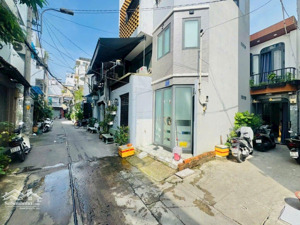 dưới 4 tỷ hiếm có nhà hẻm xe hơi nơ trang long p7 bình thạnh