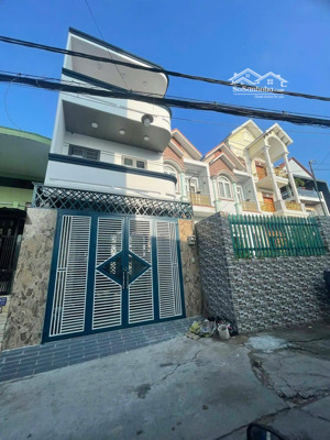 chính chủ rao bán- nhà đẹp 3 tầng- 72m2 - hẻm xe tải - sinco - khu y tế kỹ thuật cao - chỉ 8.x tỷ