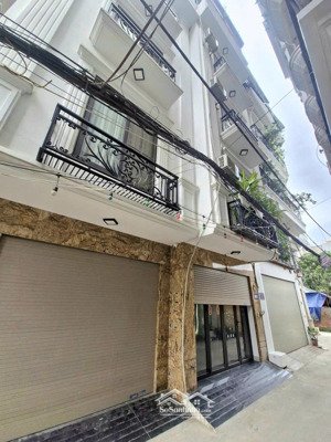 bán nhà cổ linh, long biên, 38m2, 5 tầng, giá 12.5 tỷ, khu vực đắc địa, đối diện aeon, nội thất đẹp