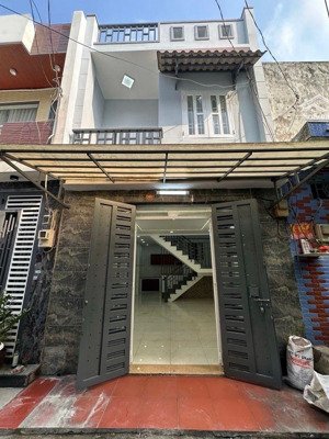 12890
bình tân ngay lê văn quế, 2tầng 4x10 , hẻm oto nhà mới vào ỏ ngay gia nhỉnh 4ty xíu.