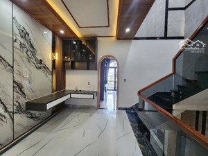 biệt thự mini 3 tầng full nội thất đường 7.5m - hòa xuân - giá nhỉnh 7tỷ