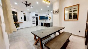 cho thuê biệt thự gần vòng xoay liên phường, võ chí công 10x15m 3l4pn. lh 