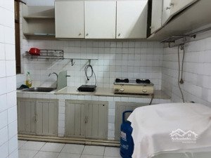 bán căn hộ chung cư sư vạn hạnh. p9, q5. dt: 70m2, 2pn, 1wc. giá 3.8 tỷ lh: ( hữu dũng)