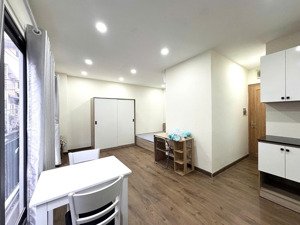 cho thuê căn hộ 1pn 2 ban công 2 wc full nt, được nuôi pet, cam kết như ảnh, gần cv tao đàn q3