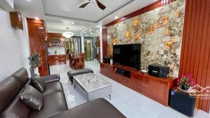 bán nhà hàng bè mậu lương kiến hưng, 6 tầng thang máy, nhà đẹp ở ngay, dân trí cao.