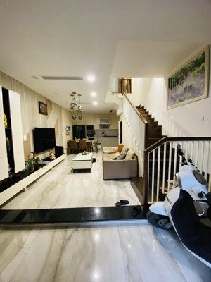 nhà đẹp lê văn lương, phân lô cán bộ, ô tô tránh đỗ, vị trí vàng trung tâm thanh xuân.