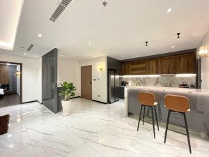 nhượng lại suất căn 4pn masteri park place ct5 135m2 giá 18,2 tỷ. lh 