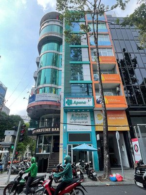 bán gấp khách sạn 7 tầng thang máy, mặt tiền nguyễn công trứ, sẵn hd thuê 88 triệu/tháng, chỉ 43 tỷ