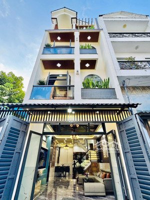 nhà đẹp 5 phòng hẻm xe hơi 6m gần chợ tân sơn phạm văn bạch nhà ga t3 siêu thị emart ngang gần 5m