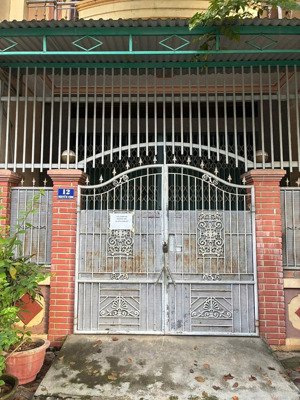 chính chủ bán nhà, full nội thất, 3 tầng, mặt tiền đường nguyễn vịnh, quảng ngãi, 5x20m