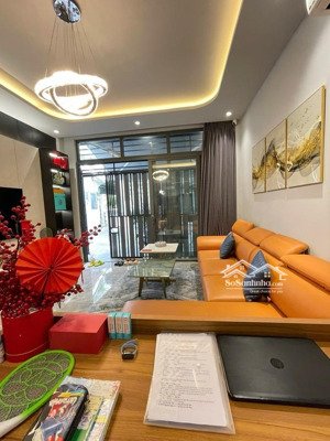 bán nhà mới 3 tầng k 172 trần cao vân nhà đẹp vào ở ngay