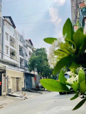 hàng đầu tư p26 ngay nguyễn xí 11 phòng giá 14,9 tỷ