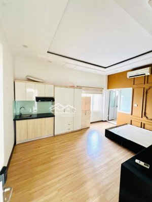 cho thuê trọ mặt phố hàng bún 4tr6/1th nội thất đầy đủ, thang máy, vân tay