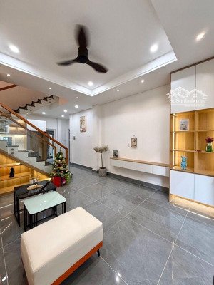 bán nhà mới 4 tầng phú nhuận - 8.99 tỷ - cô bắc phường 1