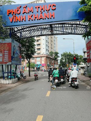 chỉ 4,8 tỷ - mặt tiền vĩnh khánh sát q1 - đang cho thuê 15 triệu/ tháng