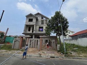 bán biệt thự phước sơn sổ hồng gần dự án sungroup - dt 180m2 giá 14 tỷ cách biển và sungroup 200m