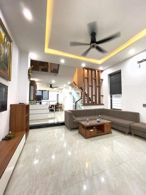 2mt nguyễn lữ,nam việt á ,nhà 3 tầng mới khu vip, gần sông hàn,gần khu bắn pháo hoa