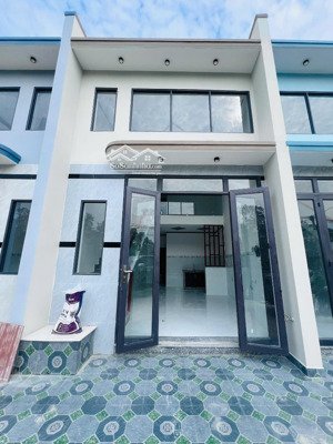 nhà mới, đường lớn, đẹp, 2pn2wc như hình 4x10m, hổ trợ vay, khu đông dân