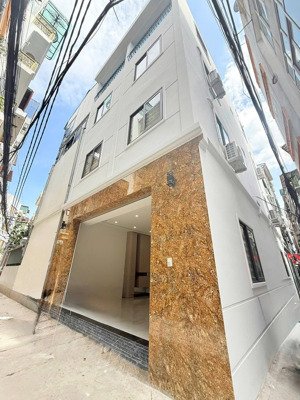 chính chủ cần bán gấp nhà lô góc để lên chung cư ở