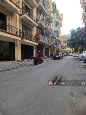 chính chủ bán nhà phố trung kính 90m, phân lô, 1 nhà ra phố, kinh doanh tấp nập, 33.4 tỷ