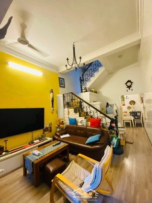 bán nhà ngọc hà 45m - 4 tầng - mặt tiền 4m - giá 11.8 tỷ - lô góc thoáng sáng - gần hồ