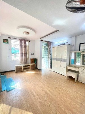 nhà 3 tầng lô góc tiện kinh doanh - hẻm xe hơi quận tân bình chỉ hơn 4 tỷ