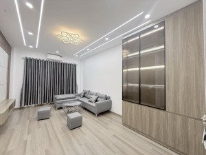 đông ngạc, 5 tầng, 36m 5,8 tỷ, dân xây, 3 mặt sáng