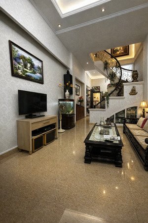 bán nhà phân lô phố phan đình giót ô tô vào nhà 2 thoáng kinh doanh đỉnh