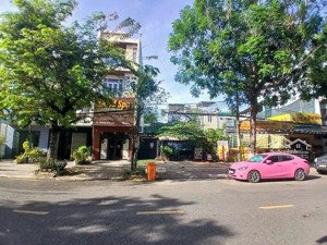 bán cặp đất mặt tiền dương tự minh - ngay trung tâm tài chính quốc tế. giá tốt