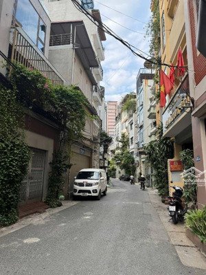 bán nhà phân lô trung tâm yên lạc 59m2 giá12.68tỷ