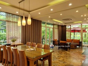 chính chủ bán biệt thự 323m2 hilltop flamingo đại lải 3 phòng ngủ giá 8,x tỷ. lh 