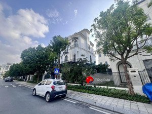 tống diễn . bán bt hoàn thiện đẹp, có thang máy, vào ở ngay hoặc cho thuê được luôn