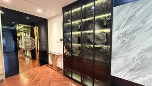 đẳng cấp 6 tầng thang máy view royal city tặng full nội thất 48m mặt tiền 4m gần phố